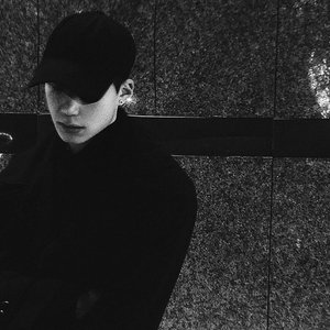 黑人囗交深唉吞精
